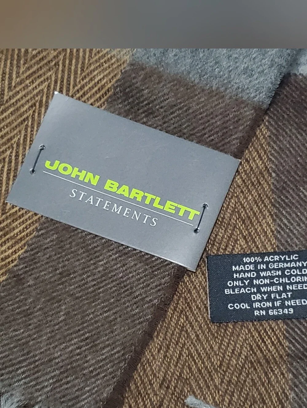 John Bartlett Statements Unisex Adult Scarf Brown & Gray Plaid Knit Pattern